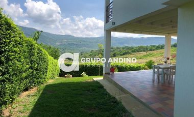 Se vende Parcela en Condominio Castilla Real - Pinchote