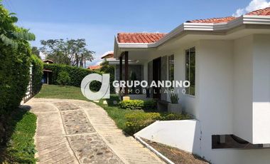 Se vende Parcela en Condominio Castilla Real - Pinchote