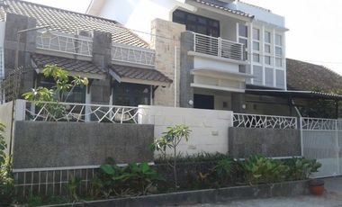 Rumah 2 Lantai Luas 300 di Bukit Dieng Kota Malang