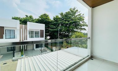 Rumah Gaya Jepang Furnish Siap Huni Depan Taman Di Tajur Bogor