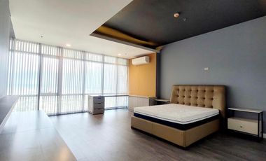 Prestigious Penthouse For Sale : Viridian Hills 5 Bedroom, Own luxury with Balconies, High Ceilings, Pool, and Elevator. Pet-friendly, 4 parking. Act 