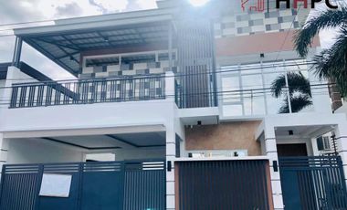 FIVE BEDROOM HOUSE AND LOT FOR SALE IN ANGELES CITY PAMPANGA