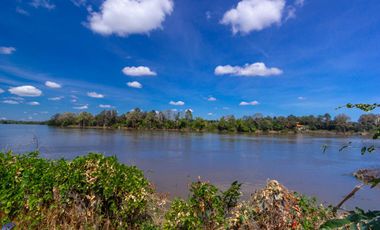 Stunning Riverside Home Phibun, Ubon Ratchathani Thailand