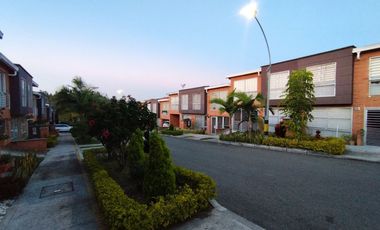 HERMOSA CASA UNIFAMILIAR CERCA AL CENTRO COMERCIAL SAN NICOLAS RIONEGRO