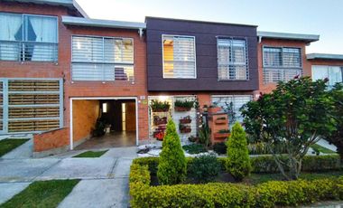 HERMOSA CASA UNIFAMILIAR CERCA AL CENTRO COMERCIAL SAN NICOLAS RIONEGRO