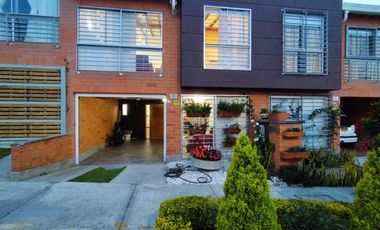 HERMOSA CASA UNIFAMILIAR CERCA AL CENTRO COMERCIAL SAN NICOLAS RIONEGRO