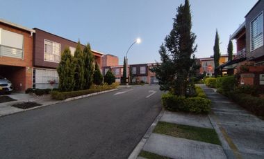 HERMOSA CASA UNIFAMILIAR CERCA AL CENTRO COMERCIAL SAN NICOLAS RIONEGRO