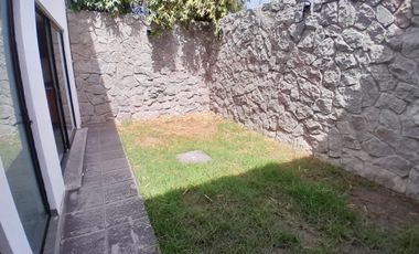 CASA EN VENTA EN CHOLULA  LA CARCAÑA PUEBLA CON AREAS VERDES