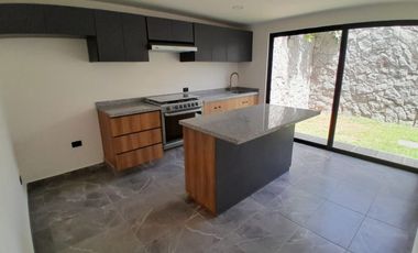CASA EN VENTA EN CHOLULA  LA CARCAÑA PUEBLA CON AREAS VERDES
