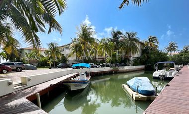 Casa en Venta, Isla Dorada Residencial, Cancún Quintana Roo.