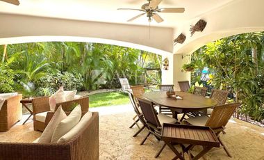 Casa en Venta, Isla Dorada Residencial, Cancún Quintana Roo.