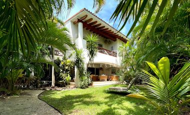 Casa en Venta, Isla Dorada Residencial, Cancún Quintana Roo.