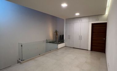 Moderna Casa NUEVA e Inteligente con Alberca y 4 Recámaras!