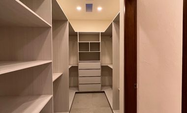 Moderna Casa NUEVA e Inteligente con Alberca y 4 Recámaras!