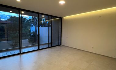 Moderna Casa NUEVA e Inteligente con Alberca y 4 Recámaras!