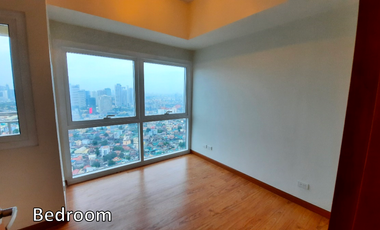 Newly turned over 1 bedroom unit with balcony and parking for sale in BGC