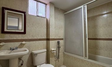 Económica casa en venta en Loja barrio Epoca