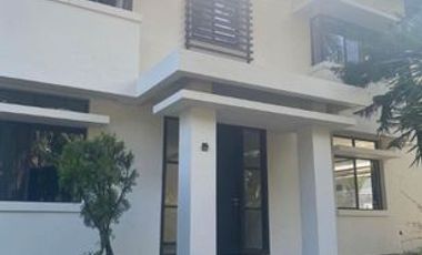 4 Bedrooms House for Rent  in Ayala Alabang Village (AAV), Muntinlupa City