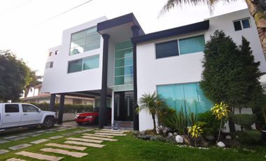 Casa en renta en campestre morillotla