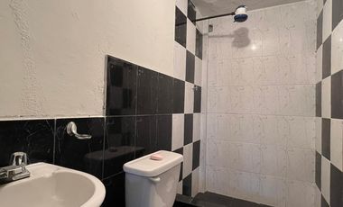 Casa rentera en venta en la Av. Pío Jaramillo