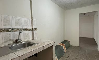 Casa rentera en venta en la Av. Pío Jaramillo