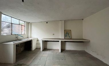 Casa rentera en venta en la Av. Pío Jaramillo