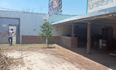 TERRENO EN RENTA EN AVENIDA LOS REYES