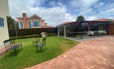 SE VENDE Y PERMUTA HERMOSA CASA CLUB RESIDENCIAL GUARIGUA, CAJICÁ CUNDINAMARCA