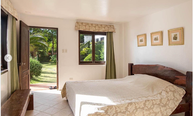 White Sand Beachfront Resthouse in Batangas