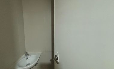 FOR SALE : 3BR FRONT SEAVIEW IN MANDANI BAY. FURNISHED & BRANDNEW. MOVE-IN READY.