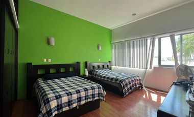 Casa en Renta en Lomas del Tecnologico con cuarto de juegos.