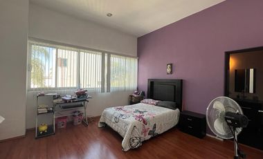 Casa en Renta en Lomas del Tecnologico con cuarto de juegos.