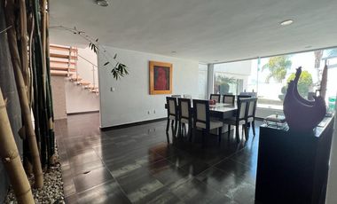 Casa en Renta en Lomas del Tecnologico con cuarto de juegos.