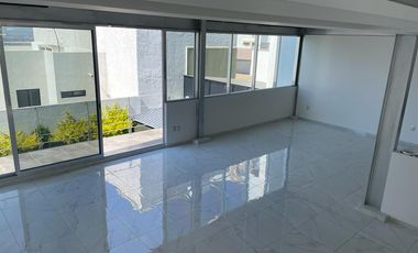 SE VENDE CASA EN LUCEPOLIS