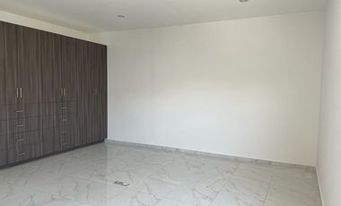 SE VENDE CASA EN LUCEPOLIS
