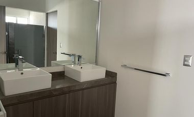 SE VENDE CASA EN LUCEPOLIS