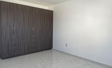 SE VENDE CASA EN LUCEPOLIS
