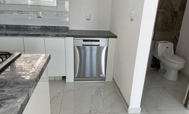 SE VENDE CASA EN LUCEPOLIS