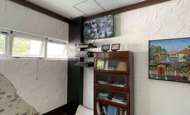 For Sale: Overlooking House with Elevator in Banilad Cebu