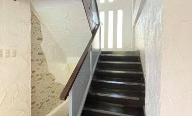 For Sale: Overlooking House with Elevator in Banilad Cebu