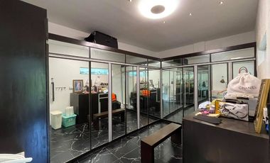For Sale: Overlooking House with Elevator in Banilad Cebu