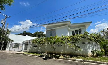 For Sale: Overlooking House with Elevator in Banilad Cebu