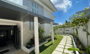 For Sale: Overlooking House with Elevator in Banilad Cebu