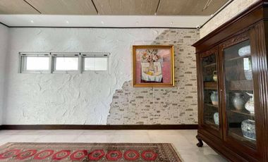 For Sale: Overlooking House with Elevator in Banilad Cebu