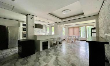 For Sale: Overlooking House with Elevator in Banilad Cebu