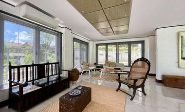 For Sale: Overlooking House with Elevator in Banilad Cebu