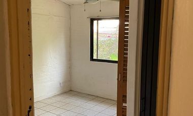 VENDO CASA COMO TERRENO EN CUERNAVACA, GRAN UBICACIÓN, ZONA FRESCA.
