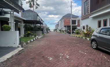 2 Storey House For Rent In Housing in Jombor, Yogyakarta : Fully Furnished