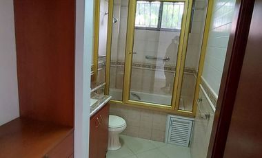 Samborondon, Se renta hermosa casa 4 dormitorios con jacuzzi y piscina