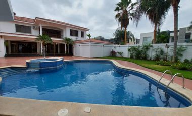 Samborondon, Se renta hermosa casa 4 dormitorios con jacuzzi y piscina